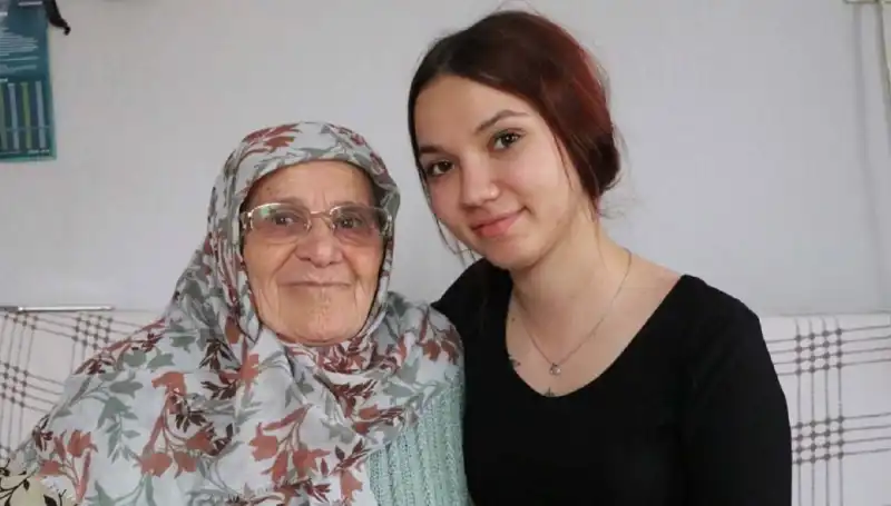 Anneanne Terliğiyle Savunma Yaptı, Mahkeme Ceza Verdi!