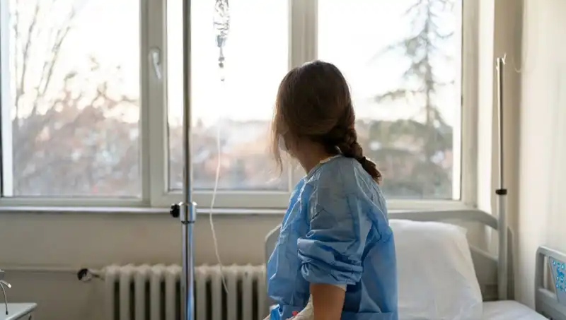35 Yaşındaki Kadın, Kanserin Sessiz Tehlikesini Açıkladı: Tüm Vücuda Yayılmış Durumda!
