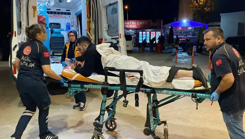 Kavga Eden Çiftçiden Korkunç Olay: Arkadaşının Bacağından Bıçaklandı!