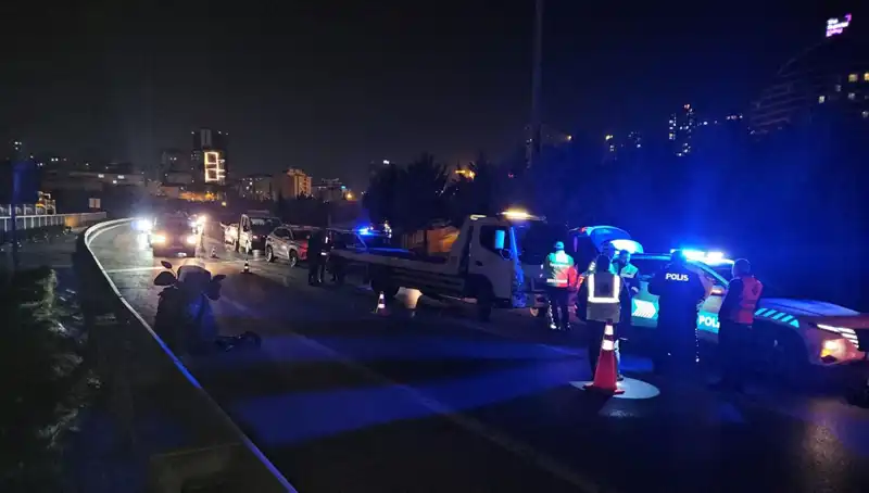 TEM Otoyolu’nda Şok Edici Kaza: Yatan Adamı Metrelerce Sürdü