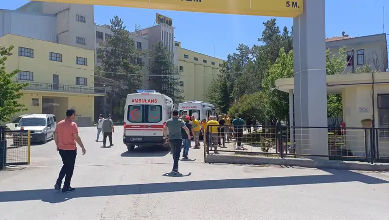 Çorum'da Un Fabrikasında Patlama: Biri Ağır, 9 Kişi Yaralandı!