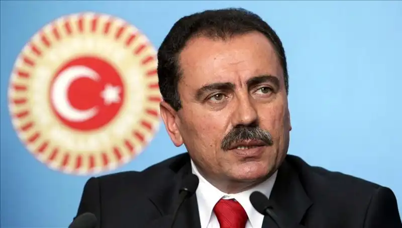 Muhsin Yazıcıoğlu: Türk Siyasetinin İz Bırakan İsimlerinden Biri