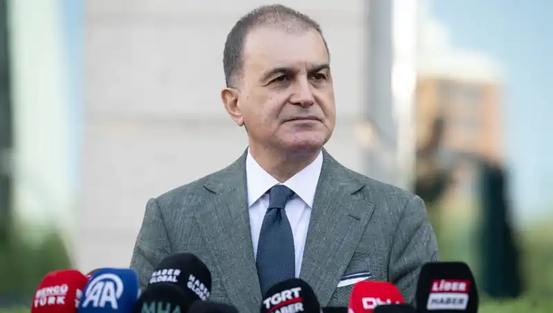 Ömer Çelik'ten Sert Tepki: Meşru Demokratik Alanı Tehdit Eden Sözler Yok Hükmündedir