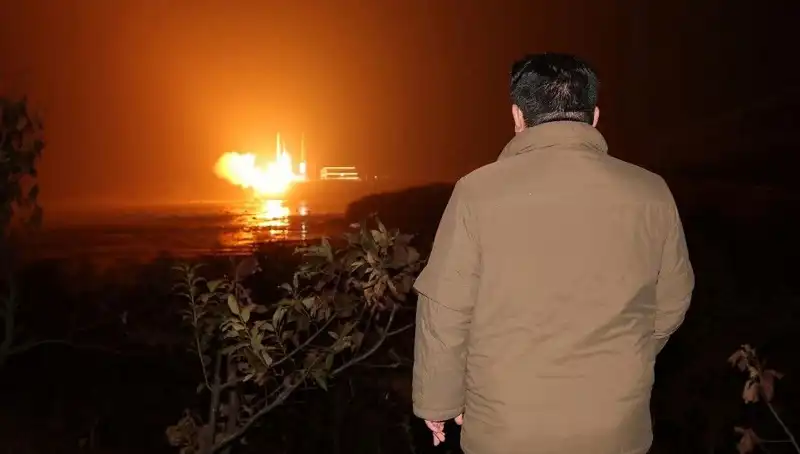 Kuzey Kore’nin Silahlanma Yolu: Amerikalılar Nasıl Etkileniyor?