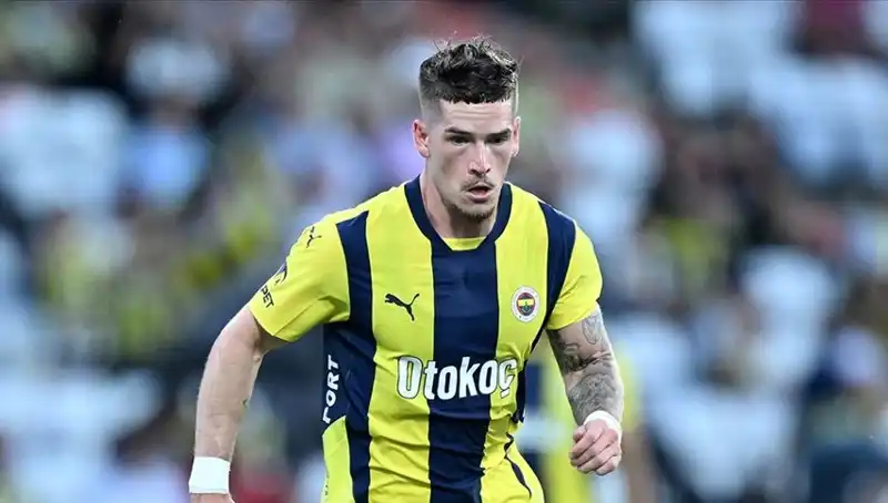 Ryan Kent Yeni Takımını Seçti: Futbol Kariyerinde Yeni Bir Sayfa Açıyor