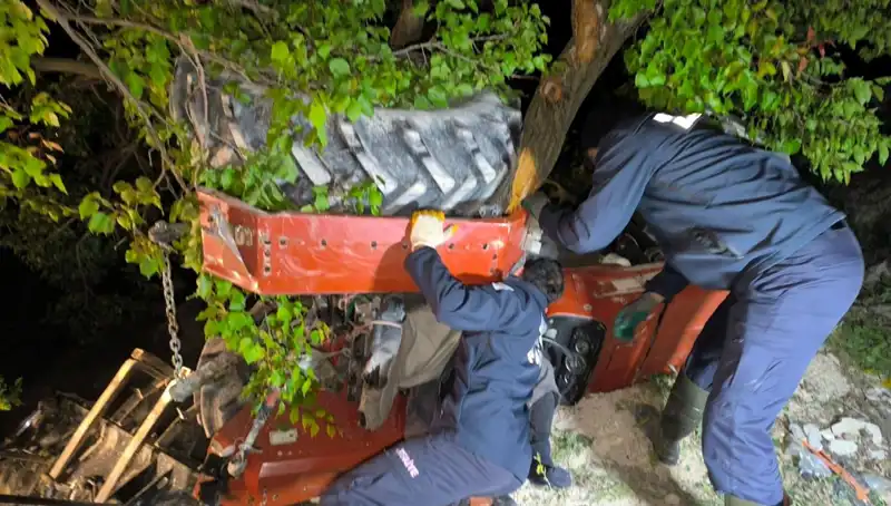 Kontrolden Çıkan Traktör Devrildi: Feci Kaza Sonrası Yaşamını Yitirdi