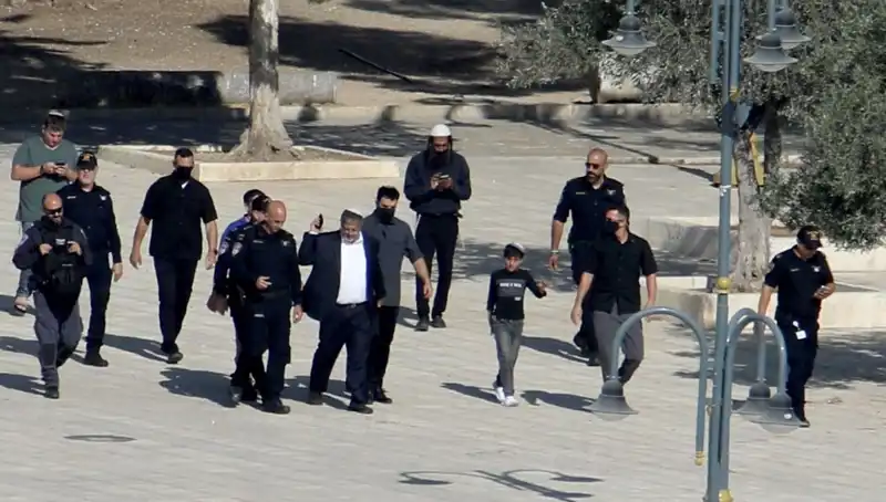 İsrailli Bakan Mescid-i Aksa'yı Ziyaret Etti: Gerilim Tırmanıyor