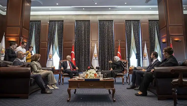 AK Parti Bayramlaşma Programı Açıklandı: CHP Davet Edilmedi!