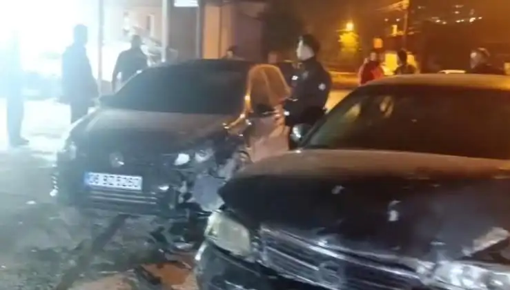 Çevrimdışı Kaçış: İki Arkadaşın Kaza Hikayesi