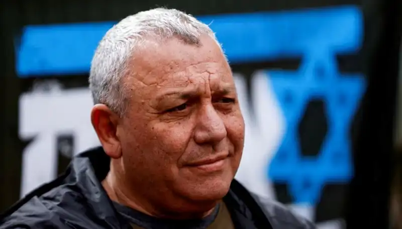 İsrail'de Siyasi Deprem: Gadi Eisenkot'un İstifası Üzerine Tartışmalar