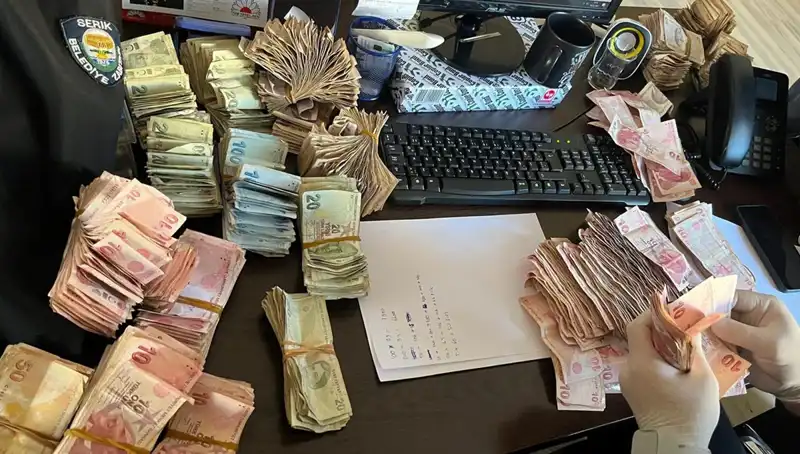 Dilencinin Üzerinden Yaklaşık 15 Bin TL Çıkan Olay Şaşkınlık Yarattı