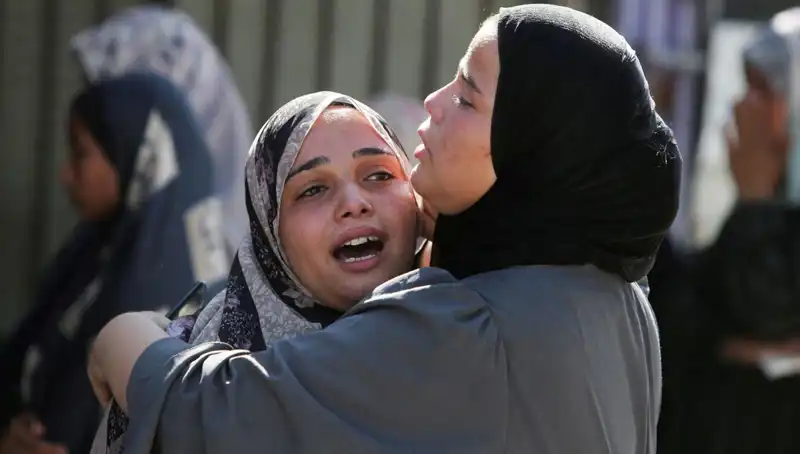 Gazze'de İzdiham ve Katliam: 21 Filistinli Hayatını Kaybetti