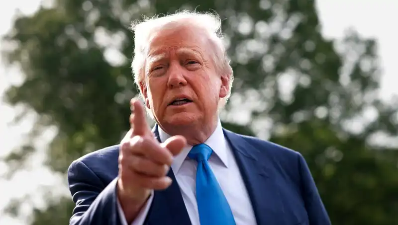 Trump'ın İlk 100 Günde Gerçekleştirdiği Sarsıcı İcraatlar ve Etkileri