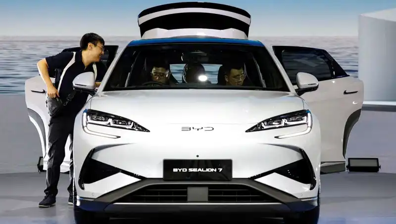 BYD, Tesla’yı Geride Bırakarak 100 Milyar Dolar Satış Hedefini Aştı