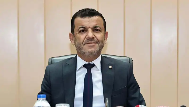 Bülent Nuri Çavuşoğlu: CHP Kurultayı Divan Başkanlığına Yükselen İsim