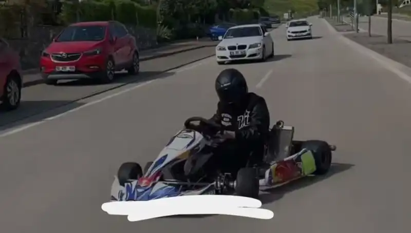 Go-Kart Sürücüsünden Yürekleri Ağza Getiren Drift Performansı