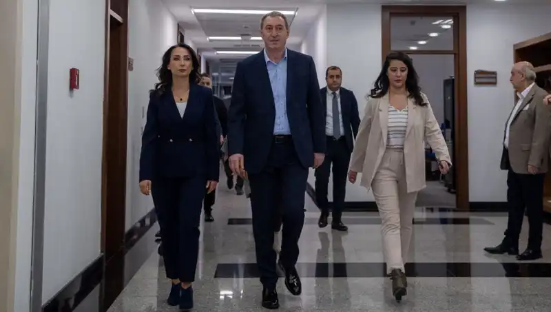 DEM Parti Heyetinin Siyasi Parti Turu: İki Önemli Görüşme Bugün Gerçekleşiyor