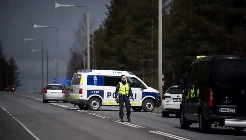 Finlandiya'da Okulda Bıçaklı Saldırı! 3 Öğrenci Yaralandı ve Şüpheli Gözaltında