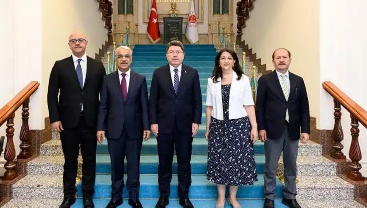 DEM Parti İmralı Heyetinden Adalet Bakanı Yılmaz Tunç ile Önemli Görüşme
