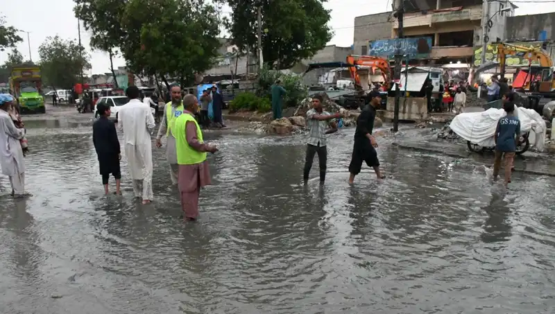 : Muson Yağmurları Hindistan'ı Vurdu: 57 Kişi Hayatını Kaybetti