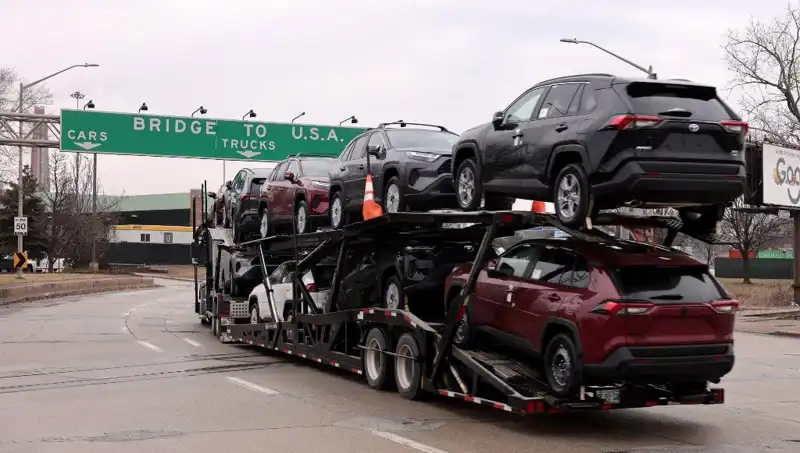 Toyota, ABD Pazarında Hibrit Araçlarını Yenileyerek Rekabeti Artırıyor