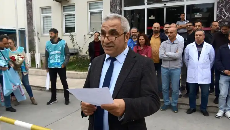 Antalya'da Doktora Yapılan Saldırı Sonrası Sağlık Çalışanları İş Bırakıyor