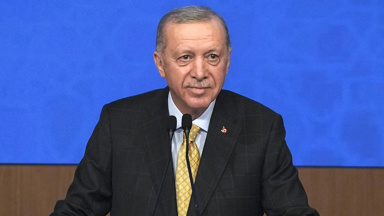 Cumhurbaşkanı Erdoğan'dan önemli açıklama: Deprem bölgesindeki konutlar yıl sonunda teslim edilecek