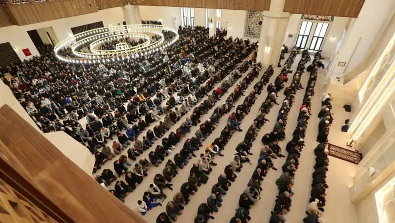 Cuma Namazı İçin 4 Nisan 2025 Saatleri: İstanbul, Ankara, İzmir Başta Olmak Üzere