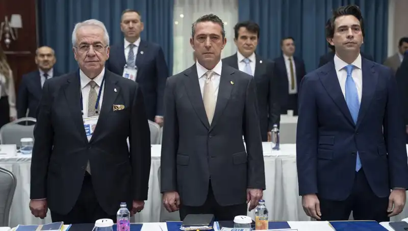 Fenerbahçe'de 2023 İmza Sayısı Dikkat Çekiyor: İşte Ayrıntılar