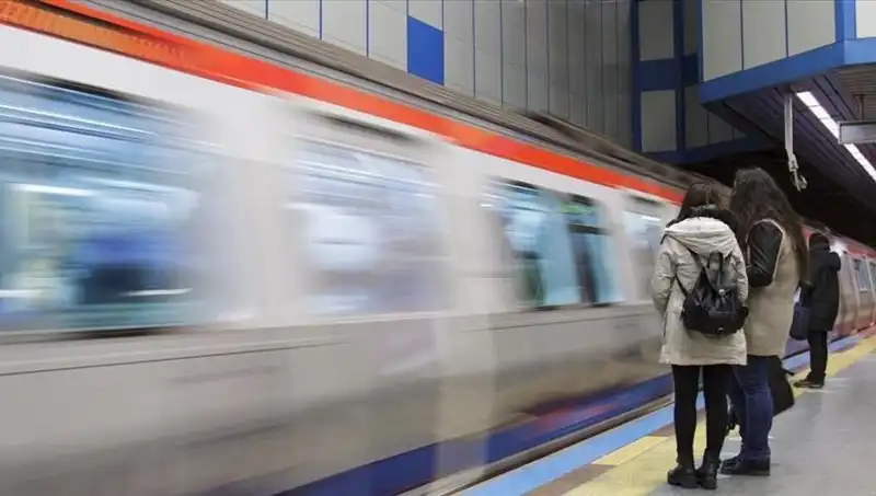 İstanbul'da 1 Mayıs Dönüşümü: Kapalı Metro, Metrobüs ve Otobüs Durakları Açıldı mı?