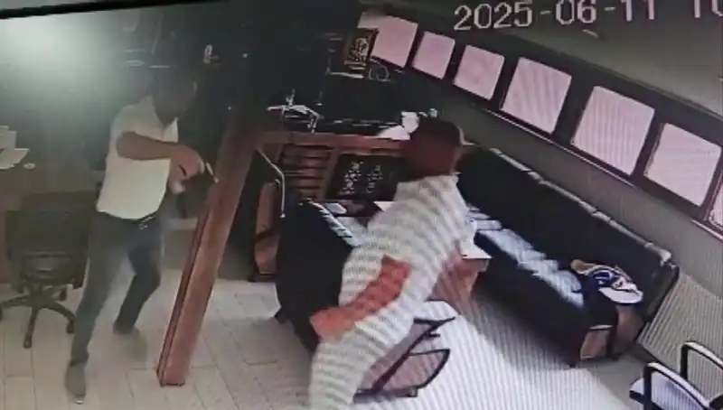 Alacak Verecek Anlaşmazlığı Kanlı Bitti: Kalfa İş İnsanını Vurdurttu