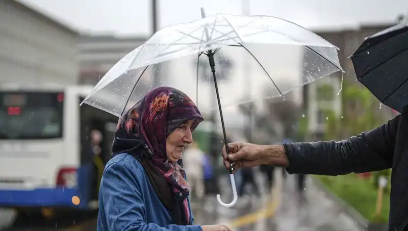 Tüm Yurtta Şiddetli Gök Gürültüsüyle Sağanak Yağış Bekleniyor