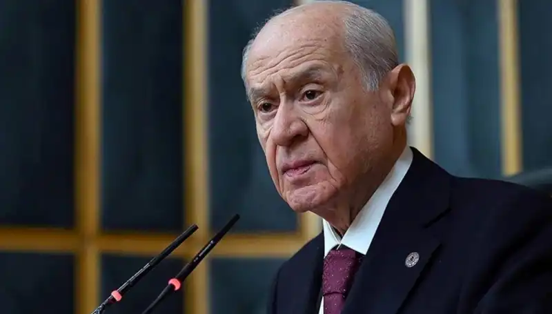 Bahçeli'den CHP'ye Sert Uyarı: Sırrı Bey'e Haksızlık Yapıldı!