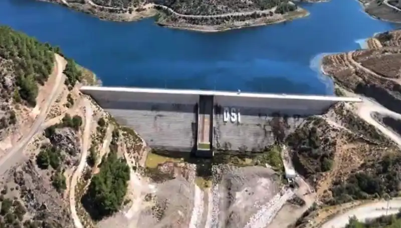 Çeşme'de Su Kesintileri Bitiyor: Yeni Projenin Detayları Açıklandı