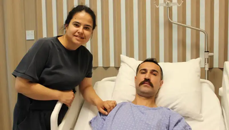 32 Yaşındaki Genç Kadın, Mide Kanaması Gözünde Kalın Bağırsak Kanseriyle Sınandı