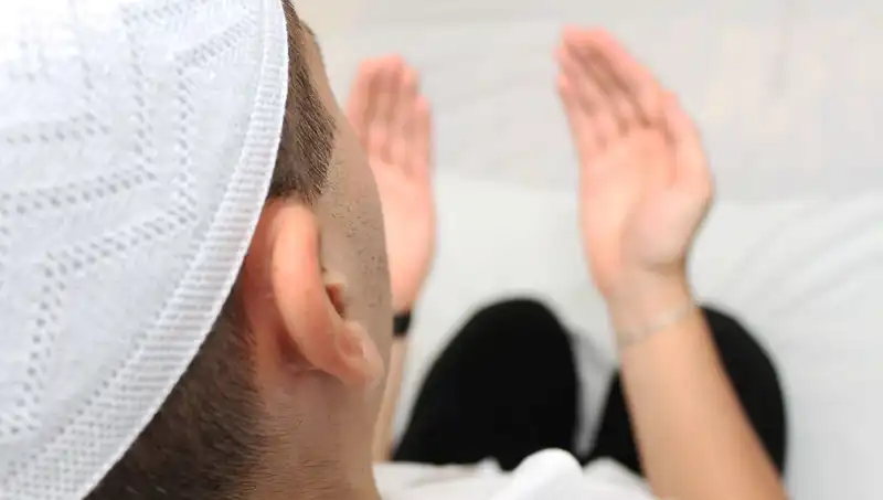 Seferi Namazı Nedir? Kılınışı ve Rekat Sayıları Hakkında Bilmeniz Gerekenler