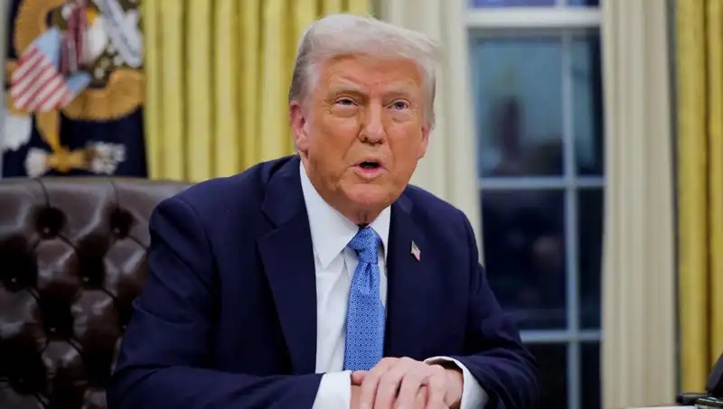 Trump'tan Uyarı: İran'dan Petrol Alan Ülkelere Yaptırım Geliyor!