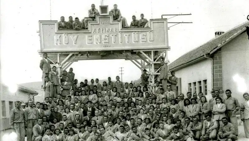 17 Nisan: Türkiye’nin Eğitim Devrimi Köy Enstitüleri’nin Kuruluş Günü