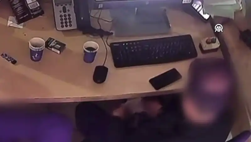 Kapıkule Sınır Kapısı'nda Rüşvet Skandalı: Gizli Kamera ile Yakalandı!