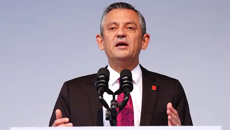 Özel’den Komutanların Dava Kararına Sert Tepki: Askeri Disiplinde Sarsıntı!